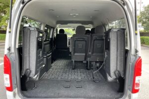 10-seater-hiace8